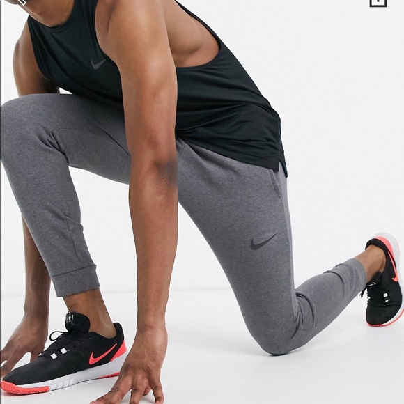 Nike training dri-fit sweatpants in gray - Picture 2 of 8
